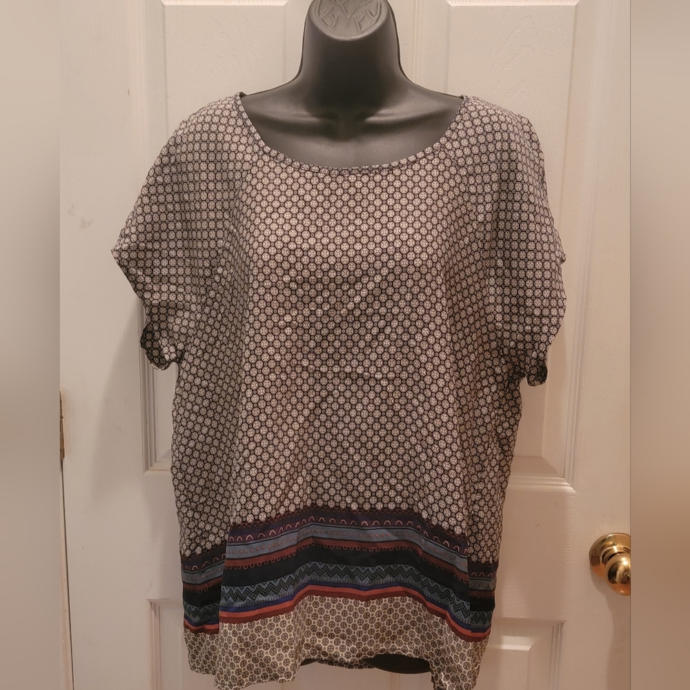 Forever 21 Plus Size Womens Short Sleeve Geometric Pattern Blouse - Size XL